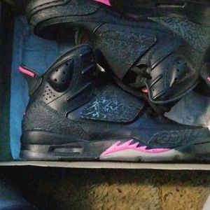 Air Jordan girls gym shoes 4 and a 1/2